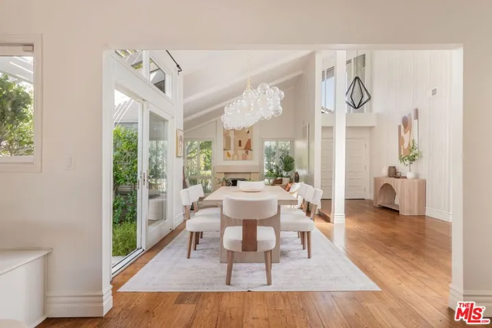 1322 Avenida De Cortez, Los Angeles, California 90272