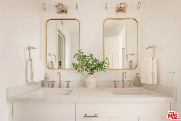 1322 Avenida De Cortez, Los Angeles, California 90272