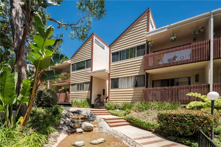 6000 Canterbury Drive D113, Culver City, California 90230