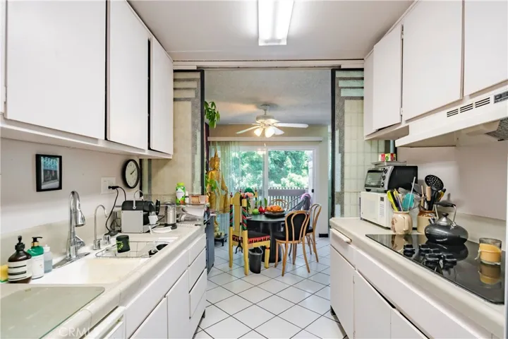 6000 Canterbury Drive D113, Culver City, California 90230