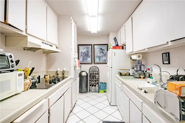 6000 Canterbury Drive D113, Culver City, California 90230