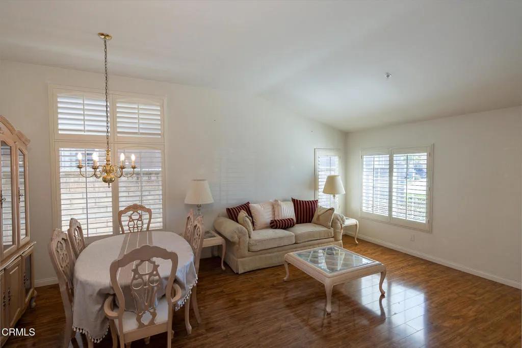 652 Teresa St-4