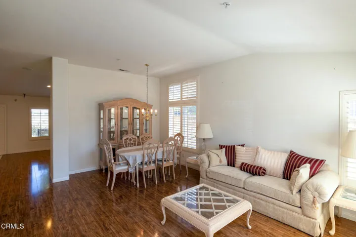 652 Teresa St-3