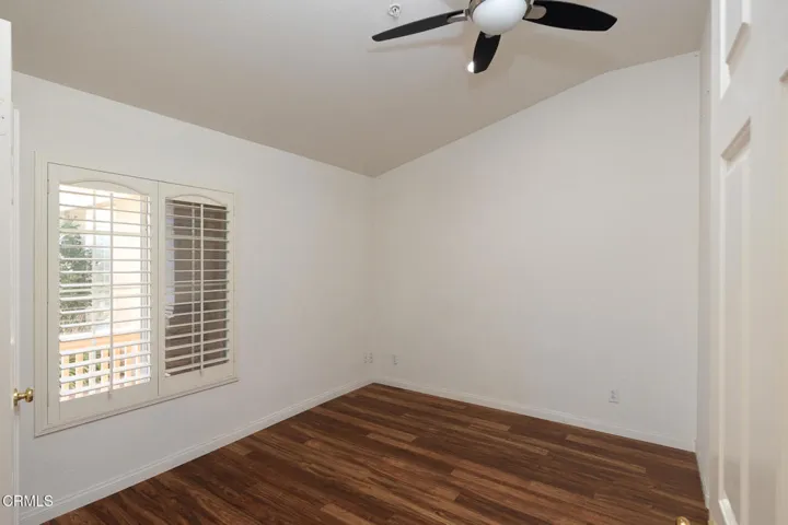 652 Teresa St-15