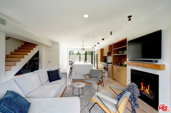 6208 Tapia Drive B, Malibu, California 90265