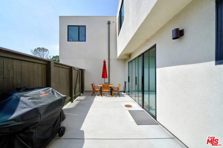 6208 Tapia Drive B, Malibu, California 90265