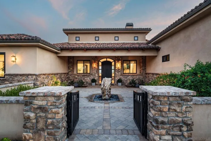 3043 Via Montevina, Fallbrook, California 92028