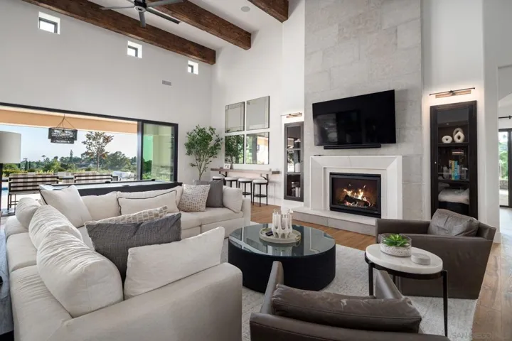 3043 Via Montevina, Fallbrook, California 92028