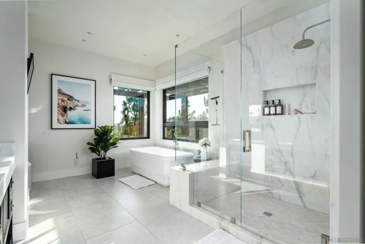 3043 Via Montevina, Fallbrook, California 92028