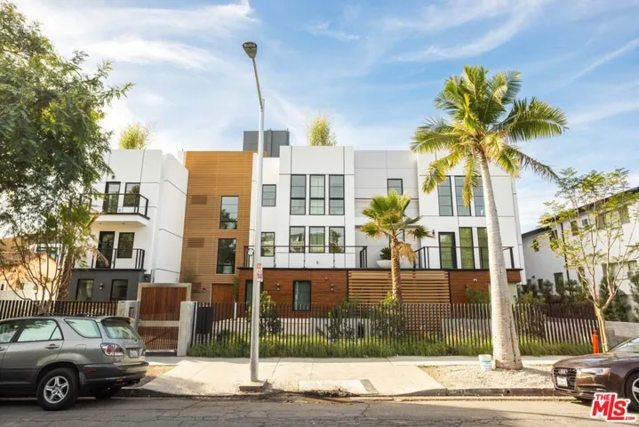 547 N Sweetzer Avenue 102, West Hollywood, California 90048