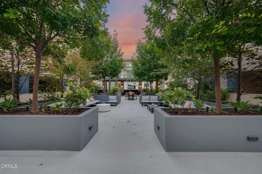 39_S_Los_Robles_Ave_ _5016 Pasadena Cali