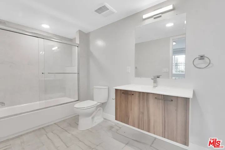 917 S Berendo Street 101, Los Angeles, California 90006
