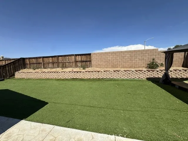 13745 Bayberry, Victorville, California 92392
