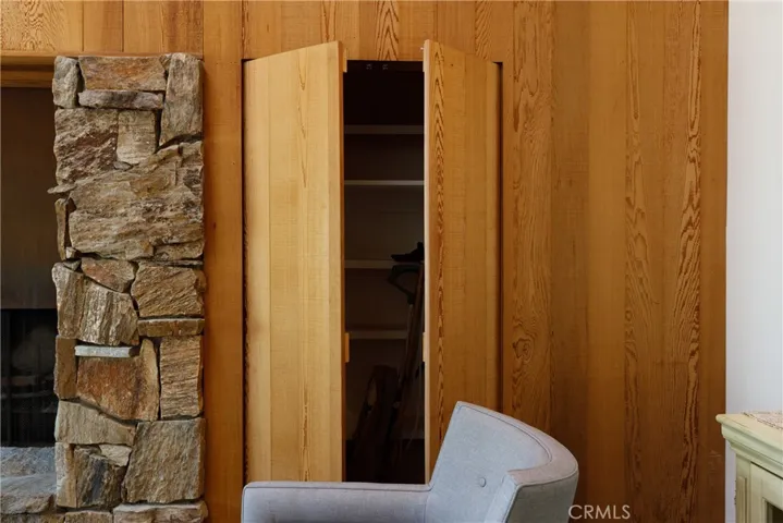 One of those places in the wall, media equipment? Jigsaw puzzles?
