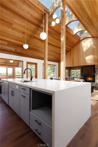 1384 Golden Rule, Lake Arrowhead, California 92352