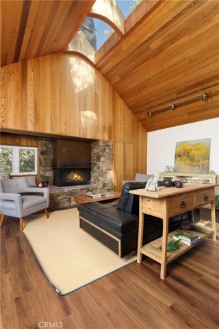 1384 Golden Rule, Lake Arrowhead, California 92352