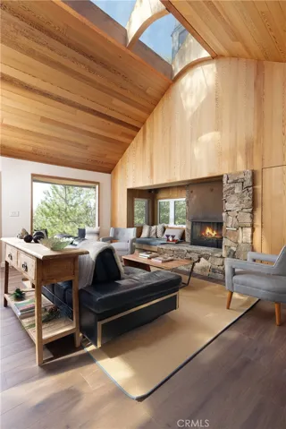 1384 Golden Rule, Lake Arrowhead, California 92352