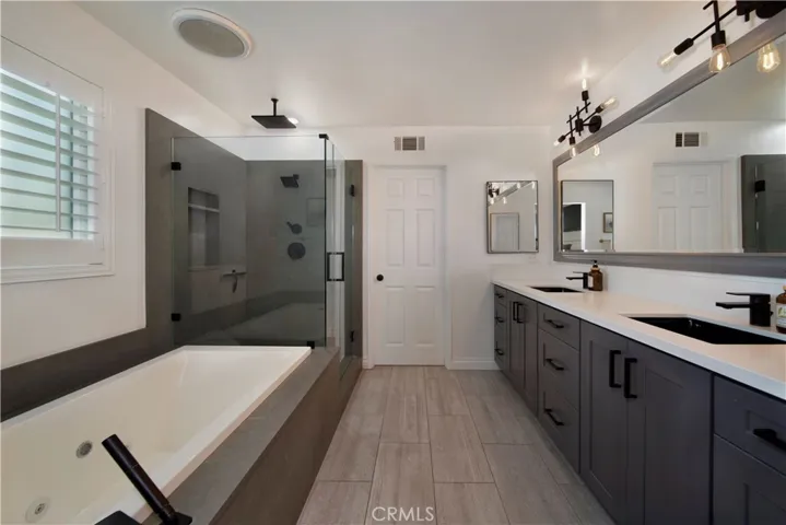 125 Nantucket Lane, Aliso Viejo, California 92656
