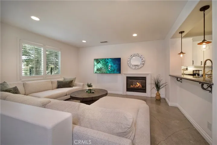 125 Nantucket Lane, Aliso Viejo, California 92656