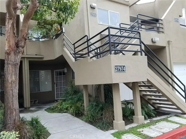 This home lives BIG!