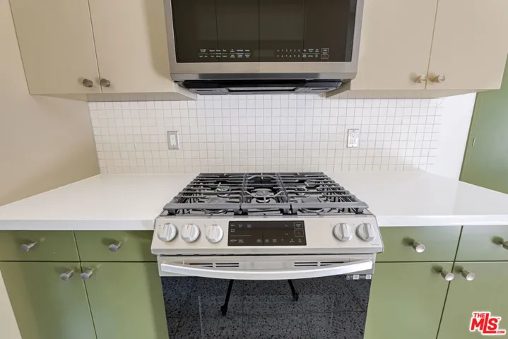 6615 Franklin Avenue, Los Angeles, California 90028