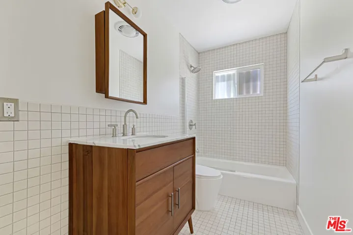 6615 Franklin Avenue, Los Angeles, California 90028