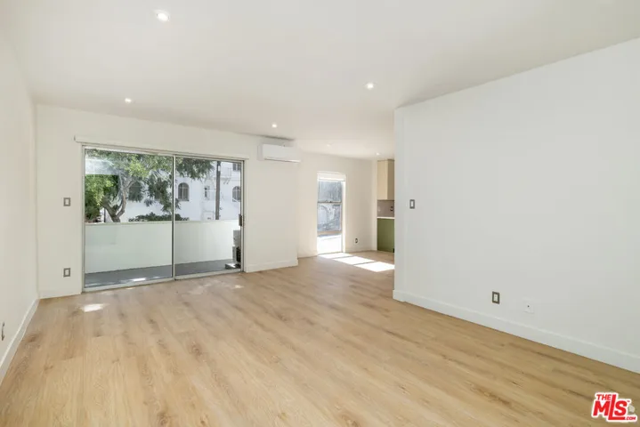 6615 Franklin Avenue, Los Angeles, California 90028