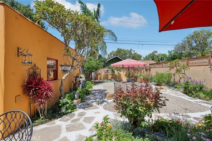 3721 Falcon Avenue, Long Beach, California 90807