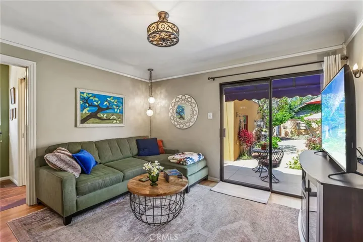 3721 Falcon Avenue, Long Beach, California 90807