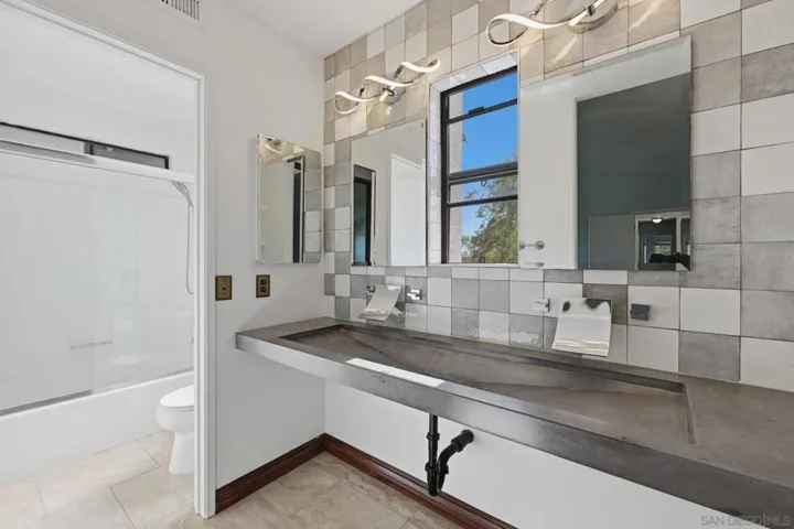 3511 Milford, Carlsbad, California 92010