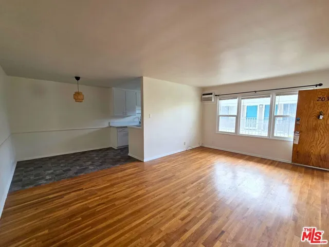 7621 Hampton Avenue 103, West Hollywood, California 90046