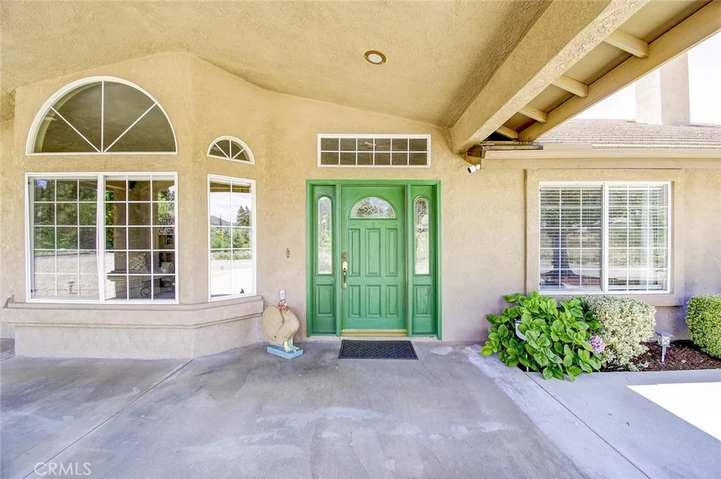 13634 Oak Mesa Drive, Yucaipa, California 92399 — photo 4
