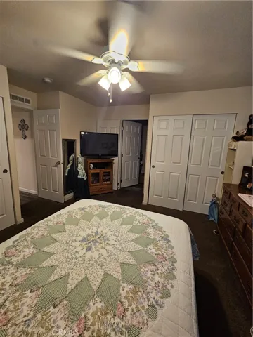 10001 W Frontage Road 211, South Gate, California 90280