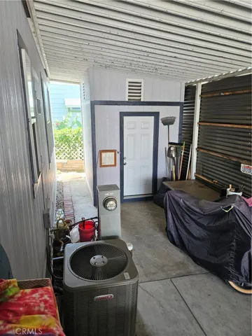 10001 W Frontage Road 211, South Gate, California 90280