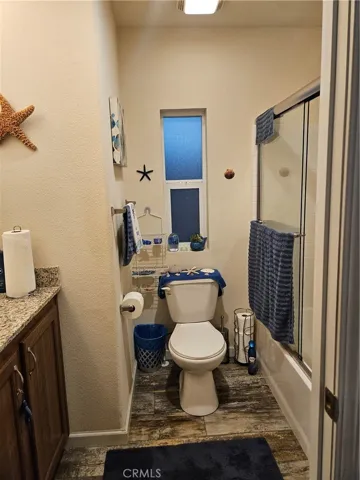 10001 W Frontage Road 211, South Gate, California 90280