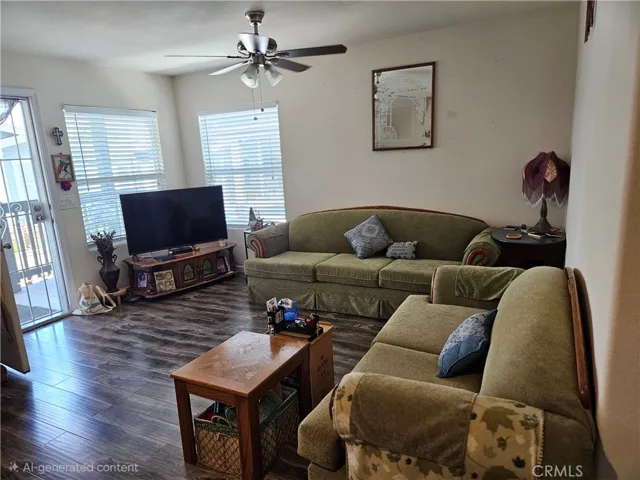 10001 W Frontage Road 211, South Gate, California 90280