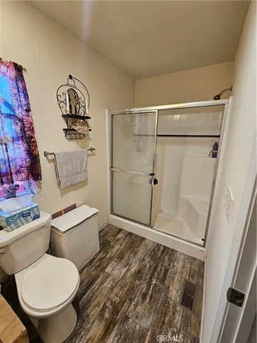 10001 W Frontage Road 211, South Gate, California 90280
