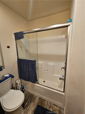 10001 W Frontage Road 211, South Gate, California 90280
