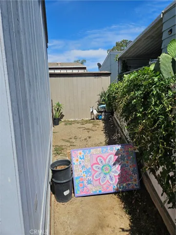 10001 W Frontage Road 211, South Gate, California 90280