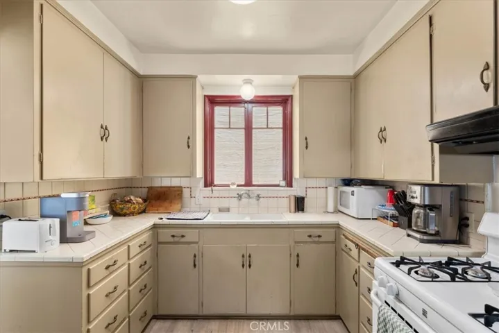 5749 Brockton, Riverside, California 92506