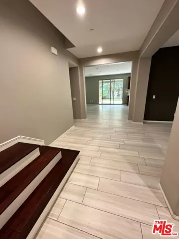 17032 Cantlay Street, Lake Balboa, California 91406