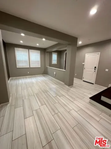 17032 Cantlay Street, Lake Balboa, California 91406