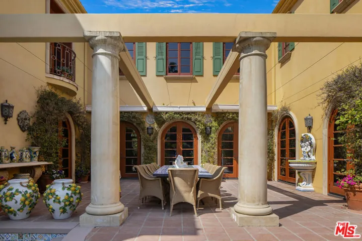 5 Beverly Parkway, Los Angeles, California 90210
