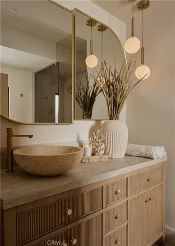 809 Via Lido Soud, Newport Beach, California 92663