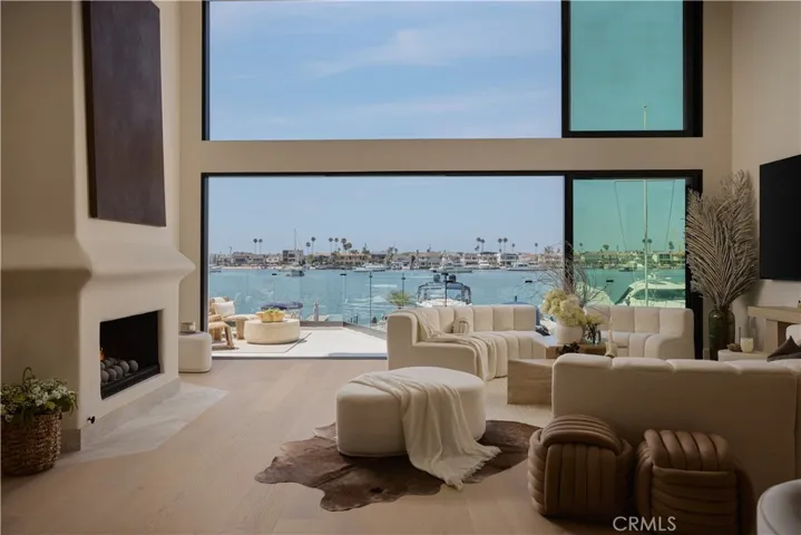 809 Via Lido Soud, Newport Beach, California 92663