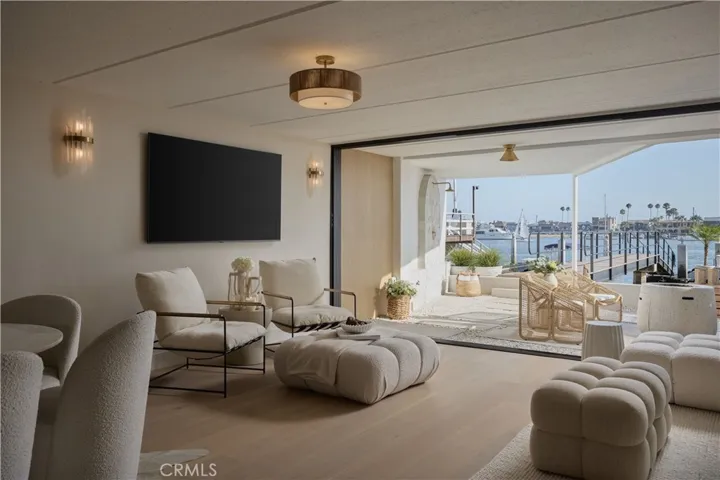 809 Via Lido Soud, Newport Beach, California 92663