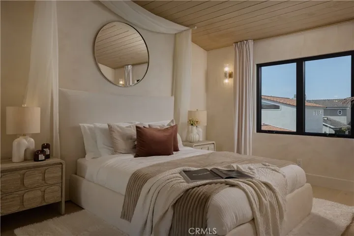 809 Via Lido Soud, Newport Beach, California 92663