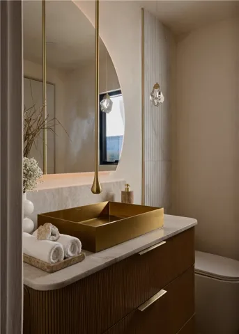 809 Via Lido Soud, Newport Beach, California 92663