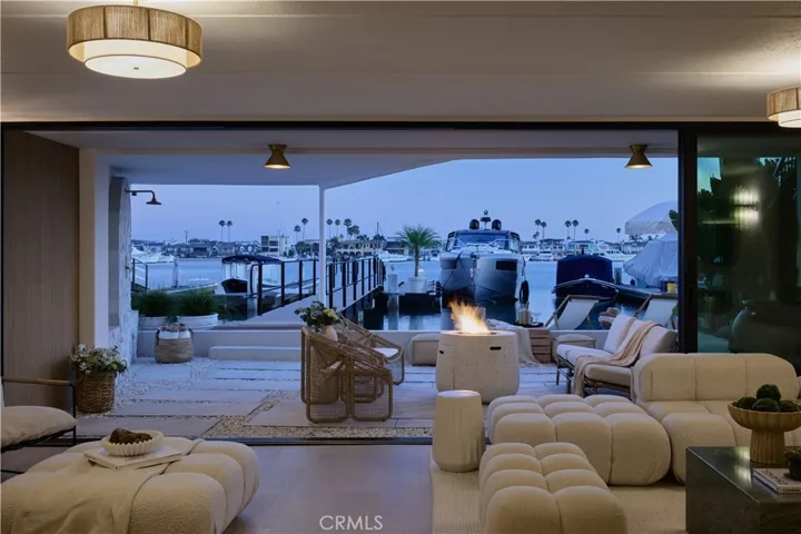 809 Via Lido Soud, Newport Beach, California 92663