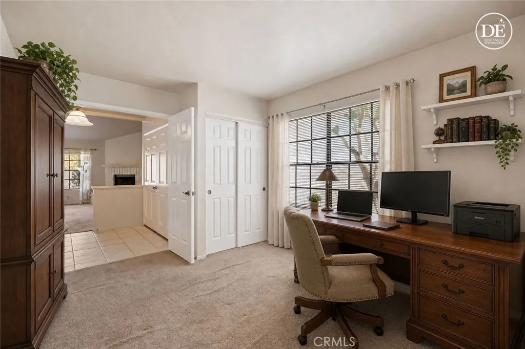 Office/2nd bedroom